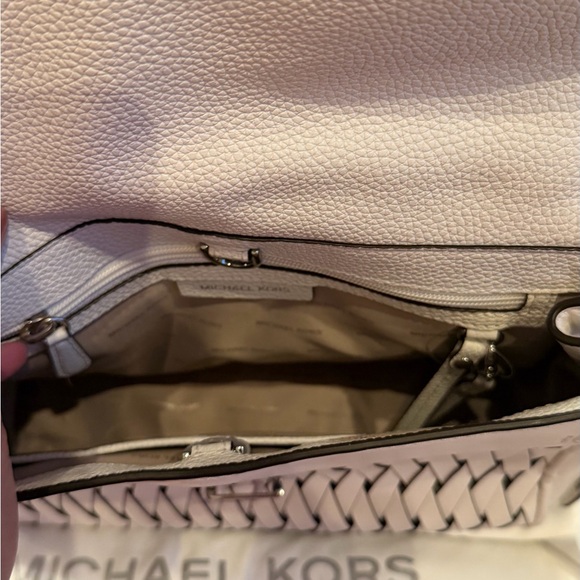 Michael Kors White and Black Shoulder Bag - Picture 3 of 4